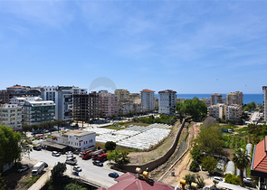 2+1 apartment with storage room in Mahmutlar district