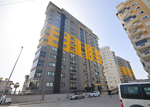 2+1 apartment with storage room in Mahmutlar district