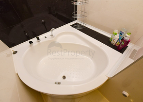 2+1 apartment with storage room in Mahmutlar district