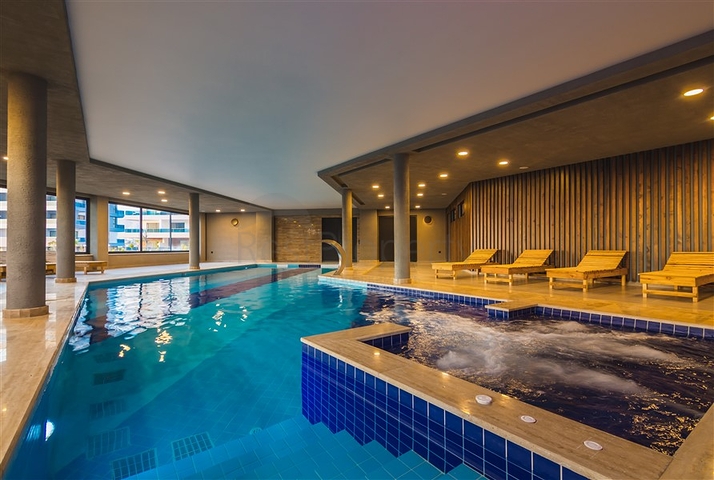 3+1 penthouse with its own rooftop pool in Kargicak district