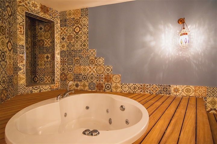 3+1 penthouse with its own rooftop pool in Kargicak district