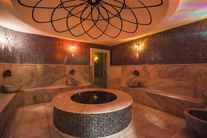 3+1 penthouse with its own rooftop pool in Kargicak district