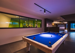 3+1 penthouse with its own rooftop pool in Kargicak district