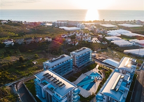 3+1 penthouse with its own rooftop pool in Kargicak district