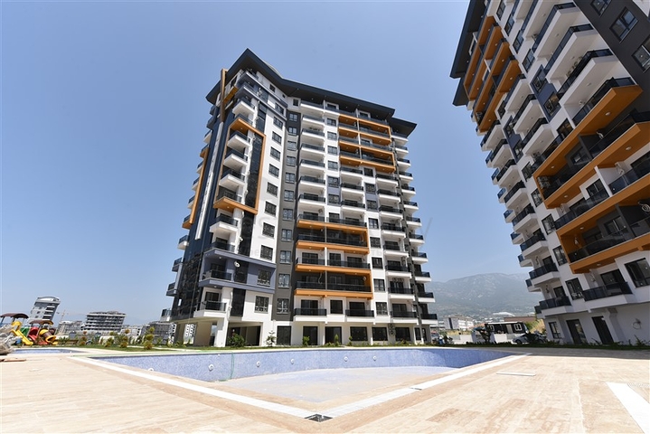 1+1 apartment in a new complex in Mahmutlar district
