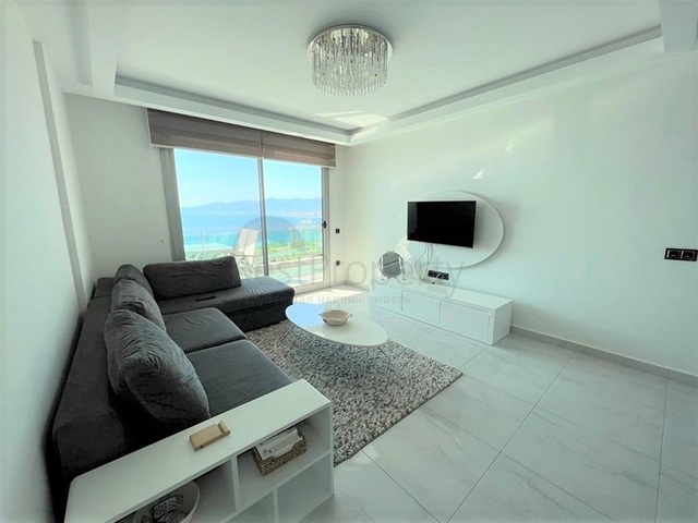 Furnished 1+1 apartment with beautiful sea view in Kargicak area