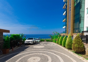 Furnished 1+1 apartment with beautiful sea view in Kargicak area