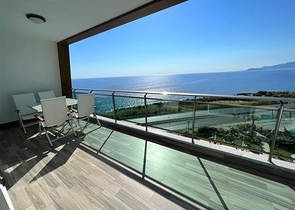 Furnished 1+1 apartment with beautiful sea view in Kargicak area