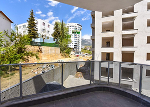 1+1 apartment in a new complex without infrastructure in Mahmutlar district