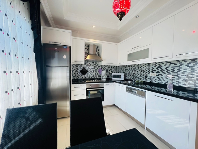 Spacious 2+1 penthouse in the center of Alanya