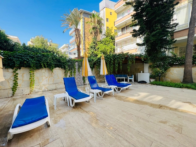 Spacious 2+1 penthouse in the center of Alanya