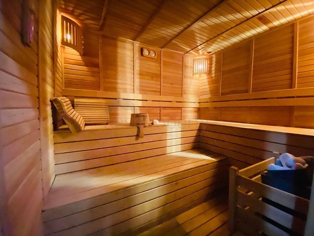 Spacious 2+1 penthouse in the center of Alanya