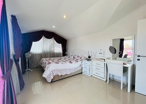 Spacious 2+1 penthouse in the center of Alanya