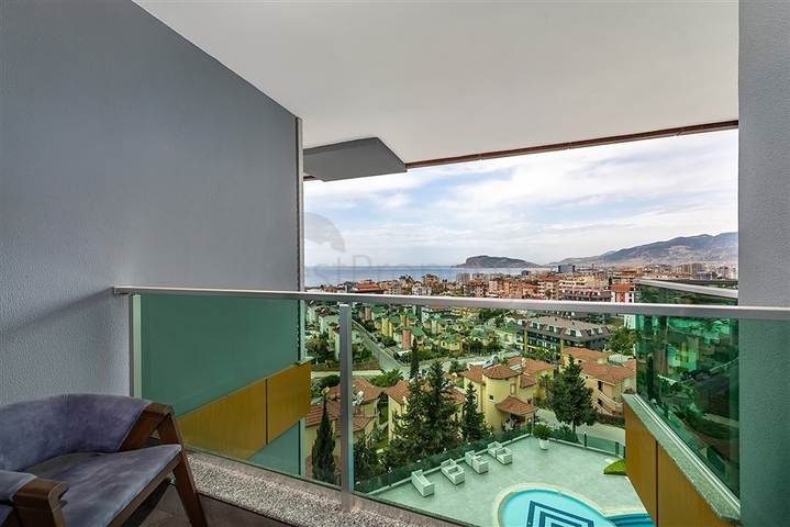 Luxury penthouse with sea and fortress views from the owner 