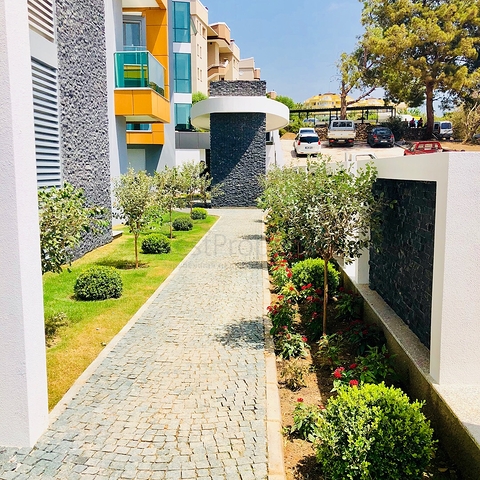 Luxury penthouse with sea and fortress views from the owner 