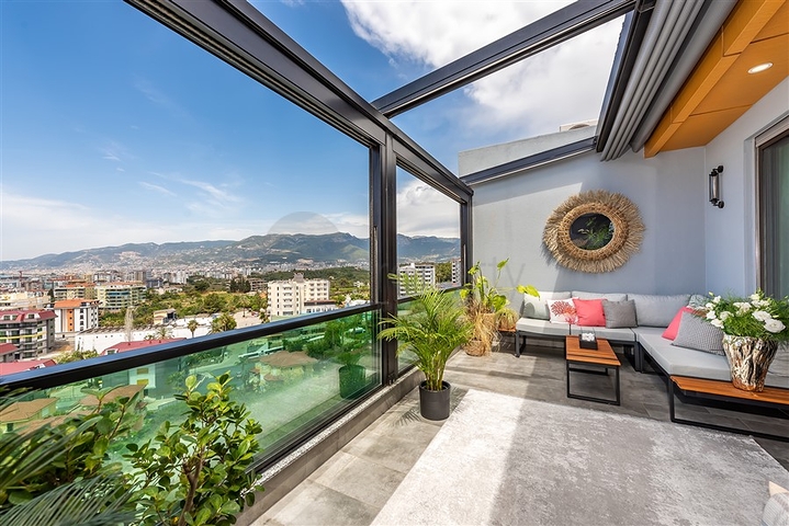 Luxury penthouse with sea and fortress views from the owner 