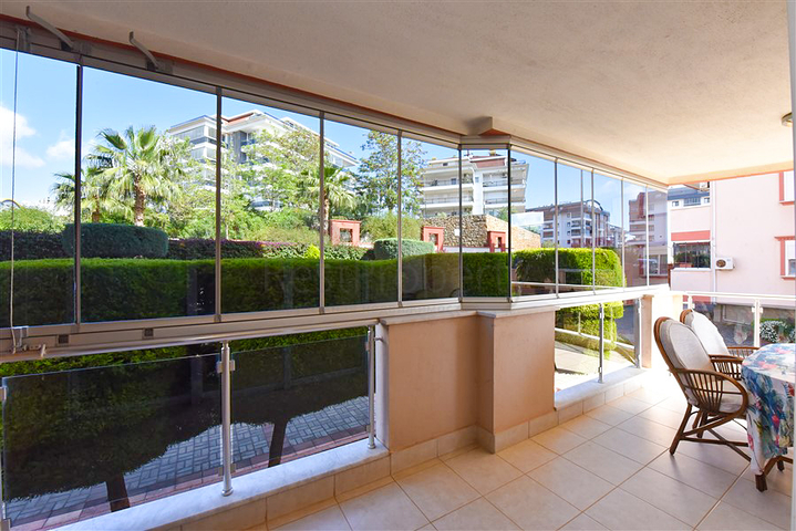 Spacious apartments in central Oba