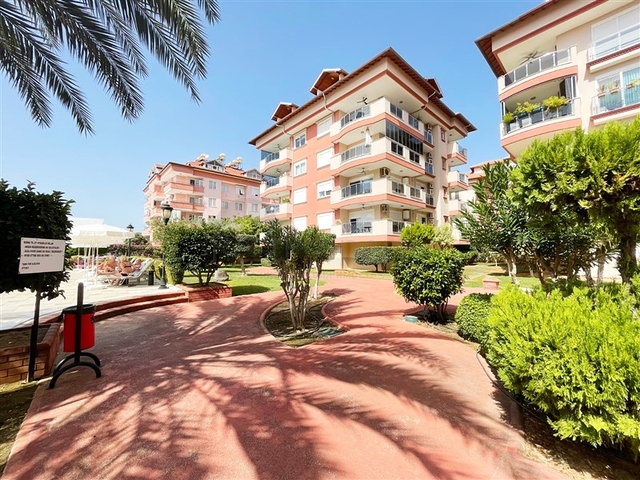 Spacious apartments in central Oba