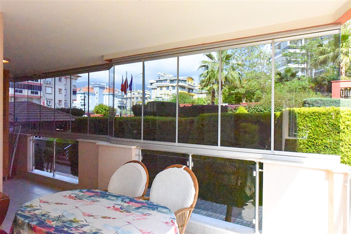 Spacious apartments in central Oba