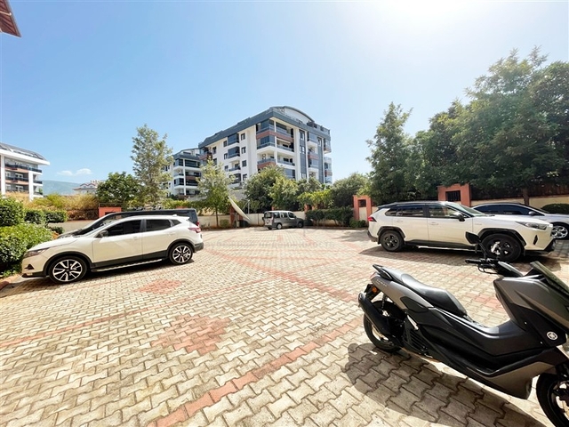 Spacious apartments in central Oba