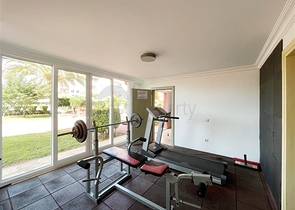 Spacious apartments in central Oba