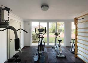 Spacious apartments in central Oba