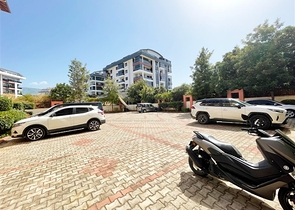 Spacious apartments in central Oba