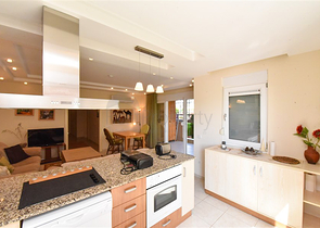 Spacious apartments in central Oba