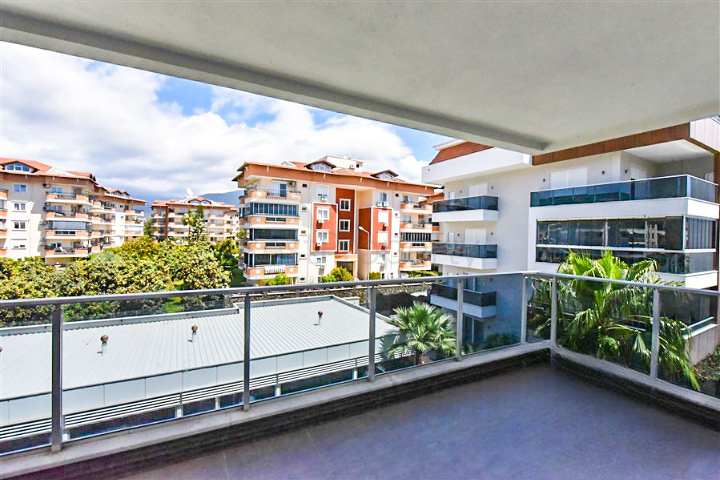 Spacious 2+1 apartment in Oba district