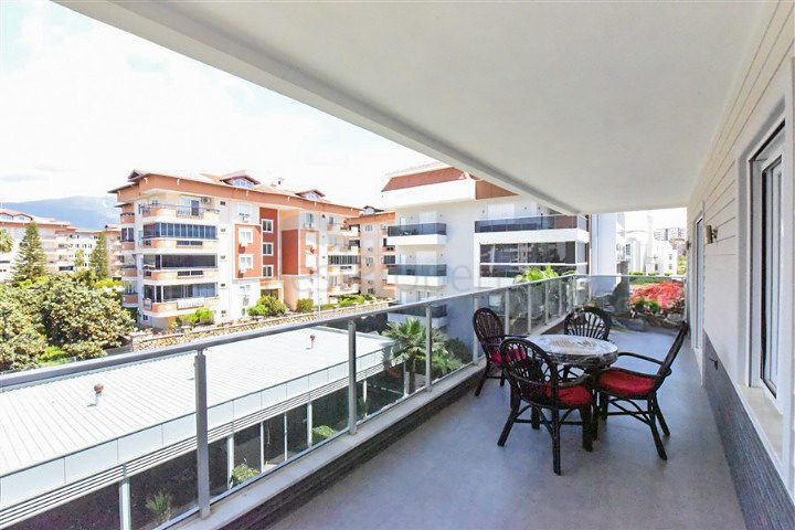 Spacious 2+1 apartment in Oba district