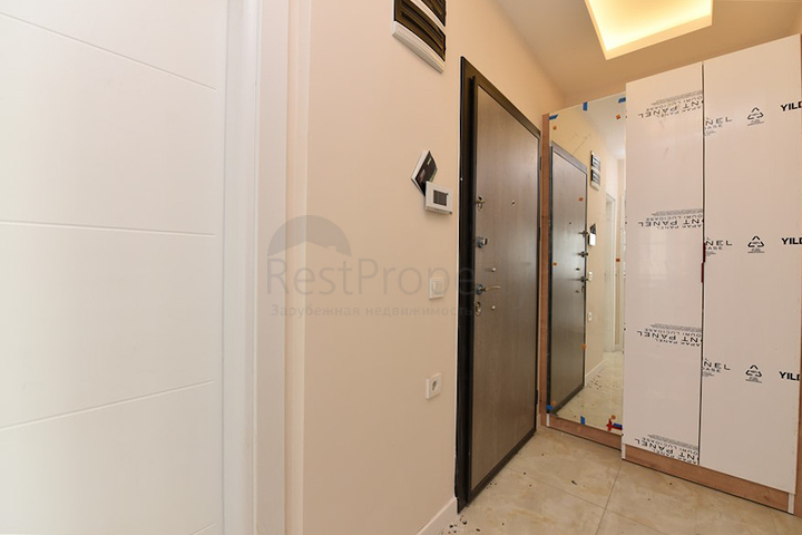 1+1 apartment in an attractive complex in Tosmur district 