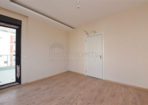 1+1 apartment in an attractive complex in Tosmur district 