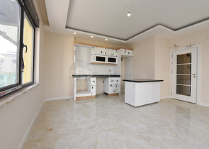 1+1 apartment in an attractive complex in Tosmur district 