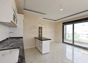 1+1 apartment in an attractive complex in Tosmur district 