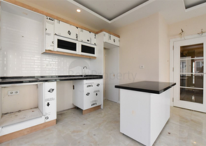 1+1 apartment in an attractive complex in Tosmur district 