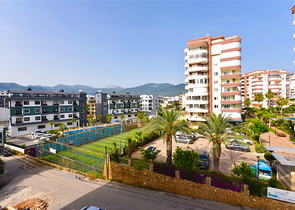 1+1 apartment in an attractive complex in Tosmur district 