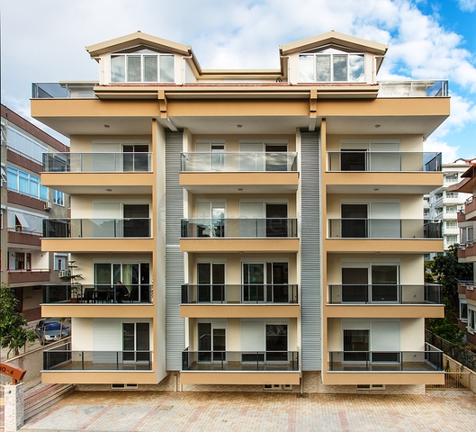 Luxury 3+1 apartment in the center of Alanya