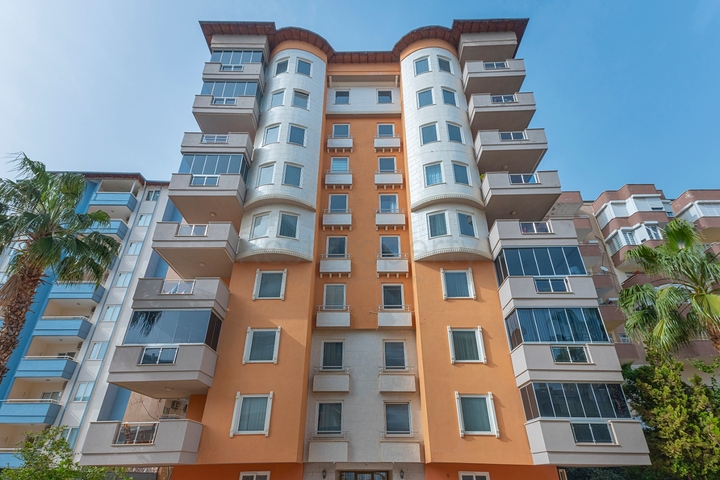 Furnished 2+1 apartment in the heart of Alanya