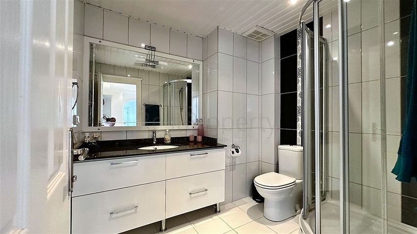 Spacious 2+1 apartment in Cikcilli district