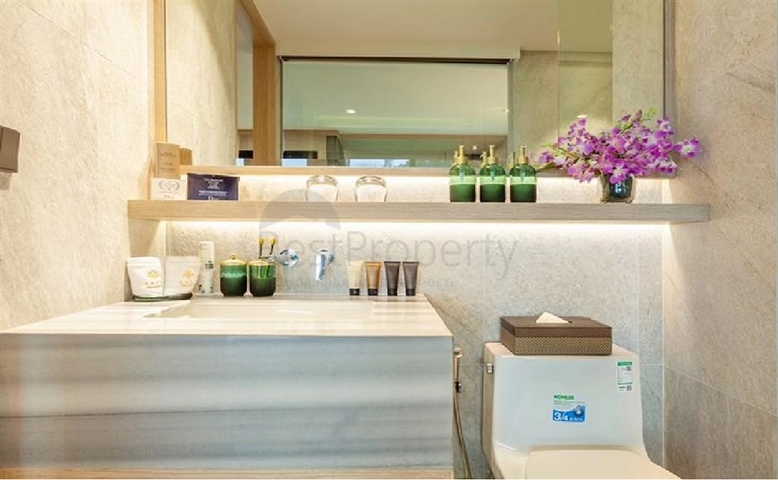 Modern residential complex 200 m from Bangtao beach