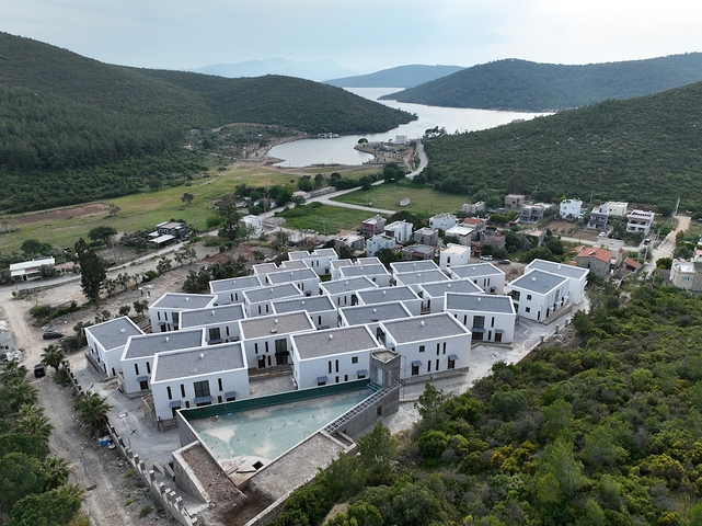 A unique residence from the owner with a sea view surrounded by forest