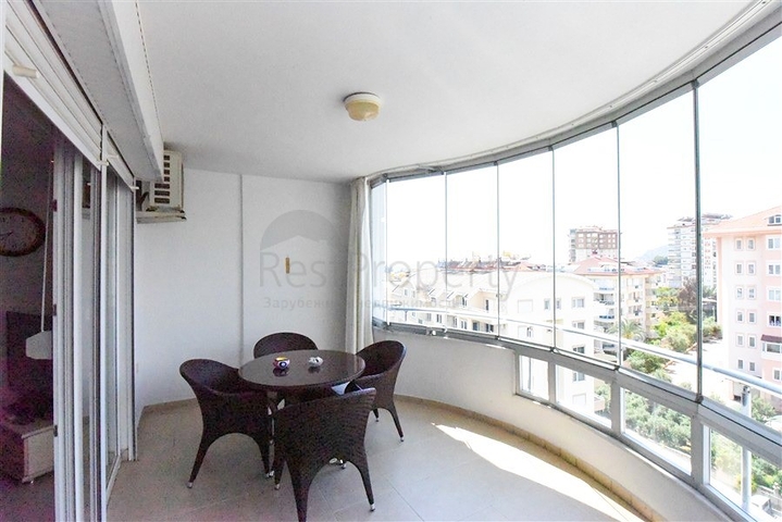 Spacious apartment with sea and mountain views in Cikcilli area