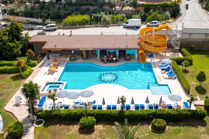 Spacious apartment with sea and mountain views in Cikcilli area