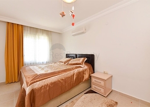 Spacious apartment with sea and mountain views in Cikcilli area