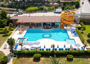 Spacious apartment with sea and mountain views in Cikcilli area