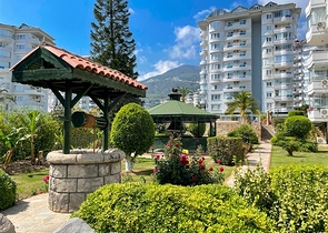 Spacious apartment with sea and mountain views in Cikcilli area