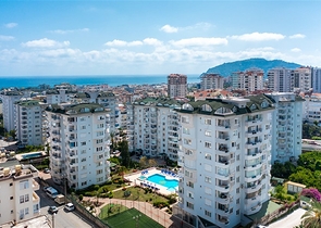 Spacious apartment with sea and mountain views in Cikcilli area