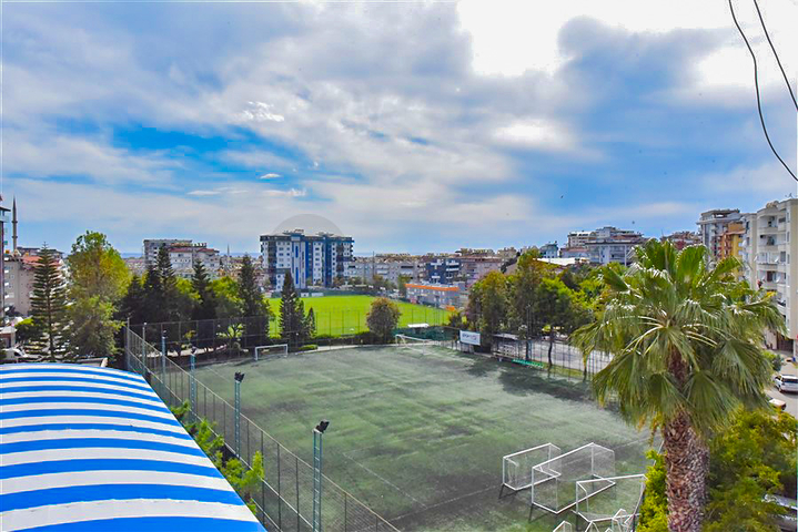 2+1 apartment for rent in the center of Alanya