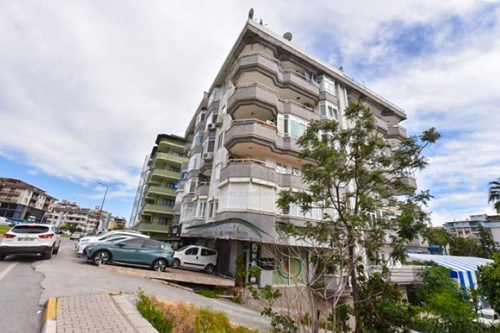 2+1 apartment for rent in the center of Alanya