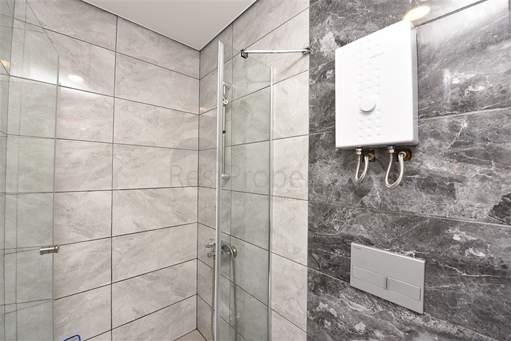 Furnished 1+1 apartment with sea and mountain views in Mahmutlar area